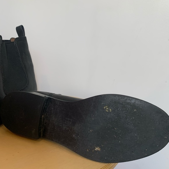 Frye Chelsea boots - Picture 3 of 8